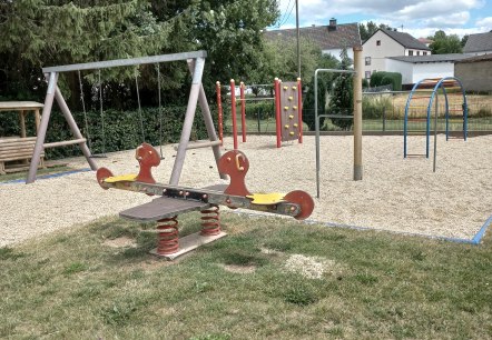 Spielgerät1Bolsdorf, © Rita Kallenberg Spielgerät1Bolsdorf, © Rita Kallenberg