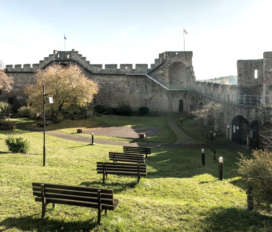 Begehbare Stadtmauer in Hillesheim, © Eifel Tourismus GmbH, D. Ketz Begehbare Stadtmauer in Hillesheim, © Eifel Tourismus GmbH, D. Ketz