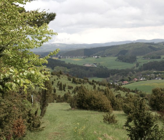 blick-auf-niederehe, © esther-erharter-tourist-information-gerolsteiner-land blick-auf-niederehe, © esther-erharter-tourist-information-gerolsteiner-land