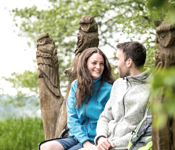 Rast inmitten interessanter Gefährten am Eifel-Guck Sassen, © Eifel Tourismus GmbH, D. Ketz Rast inmitten interessanter Gefährten am Eifel-Guck Sassen, © Eifel Tourismus GmbH, D. Ketz
