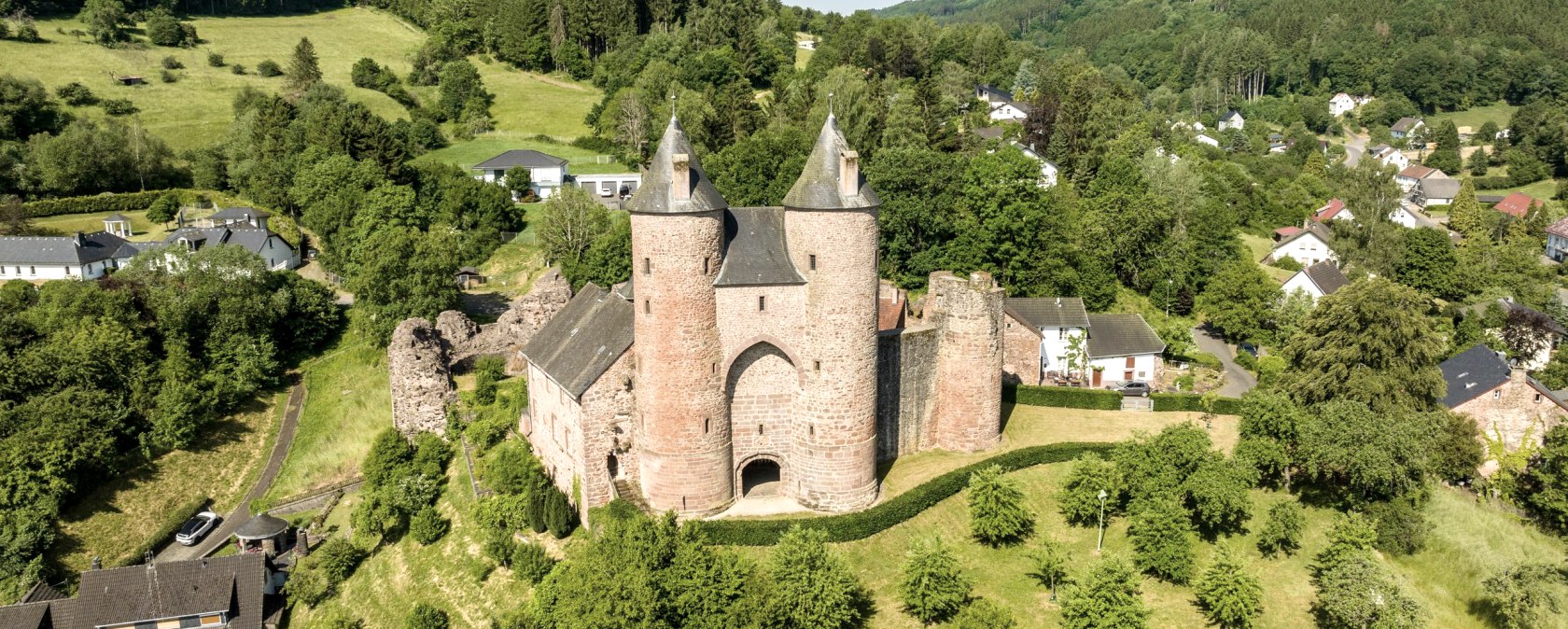 Bertradaburg in Mürlenbach, © Eifel Tourismus GmbH, Dominik Ketz Bertradaburg in Mürlenbach, © Eifel Tourismus GmbH, Dominik Ketz