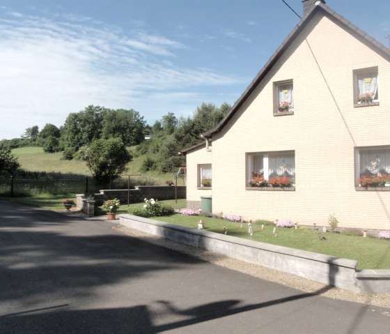 Giebelseite des Hauses Giebelseite des Hauses