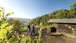 Rast am Aussichtspunkt Kuckucksley, © Eifel Tourismus GmbH, Dominik Ketz Rast am Aussichtspunkt Kuckucksley, © Eifel Tourismus GmbH, Dominik Ketz