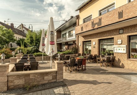 Terrasse Zur Neroburg, © Familie Müllerstein Terrasse Zur Neroburg, © Familie Müllerstein