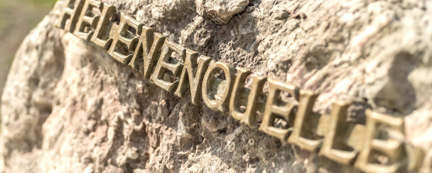 Schriftzug Helenenquelle, © Eifel Tourismus GmbH, Dominik Ketz Schriftzug Helenenquelle, © Eifel Tourismus GmbH, Dominik Ketz