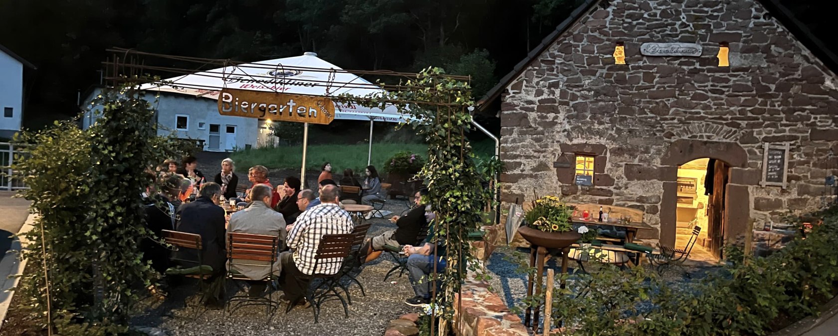 Sommerabend, © Susanna Schoos Sommerabend, © Susanna Schoos