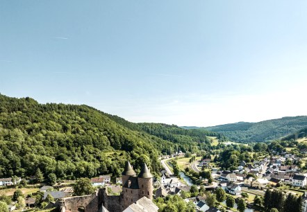 Mürlenbach mit Bertradaburg, © Eifel Tourismus GmbH, Dominik Ketz Mürlenbach mit Bertradaburg, © Eifel Tourismus GmbH, Dominik Ketz