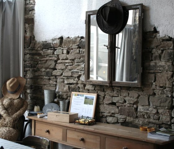 Haus + Hof (5) Haus + Hof (5)