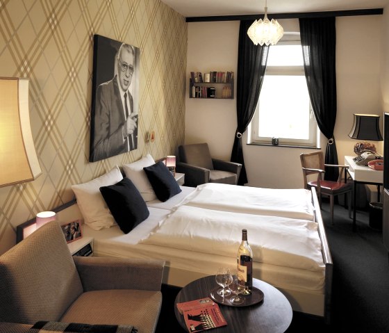 Derrick, © © Bermond Mediadesign- Krimihotel Derrick, © © Bermond Mediadesign- Krimihotel