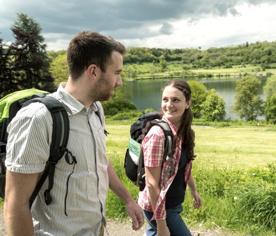 Schalkenmehrener Maar op de Vulcano Trail, bestemming van de wandeling, © Eifel Tourismus GmbH, D. Ketz Schalkenmehrener Maar op de Vulcano Trail, bestemming van de wandeling, © Eifel Tourismus GmbH, D. Ketz