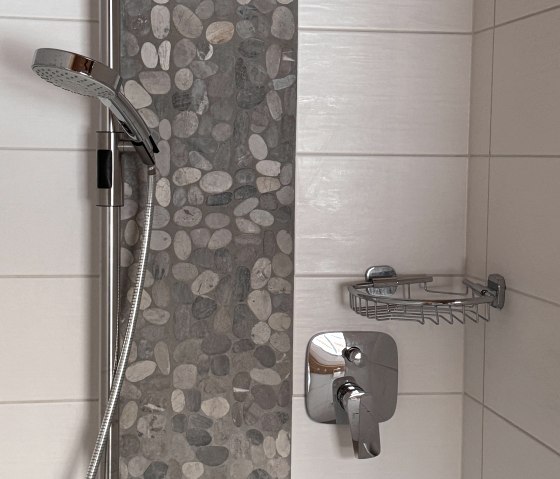 Badezimmer / Dusche Badezimmer / Dusche