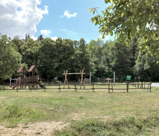 Spielplatz2, © Touristik GmbH Gerolsteiner Land R. Kallenberg Spielplatz2, © Touristik GmbH Gerolsteiner Land R. Kallenberg