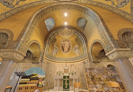 Erlöserkirche Gerolstein Mosaik, © Foto Achim Meurer, https://achimmeurer.com/ Erlöserkirche Gerolstein Mosaik, © Foto Achim Meurer, https://achimmeurer.com/