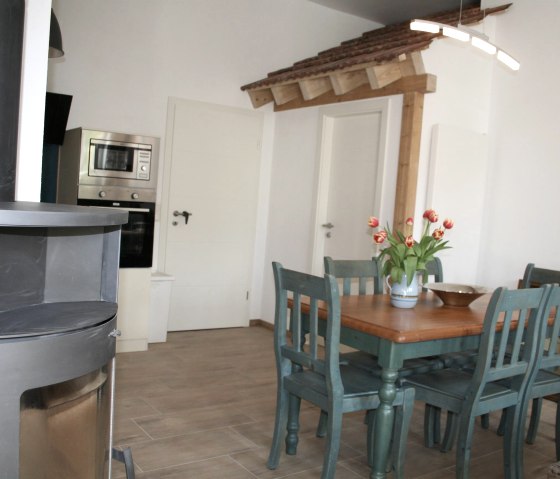 FW Aska Esstisch mit Kamin FW Aska Esstisch mit Kamin