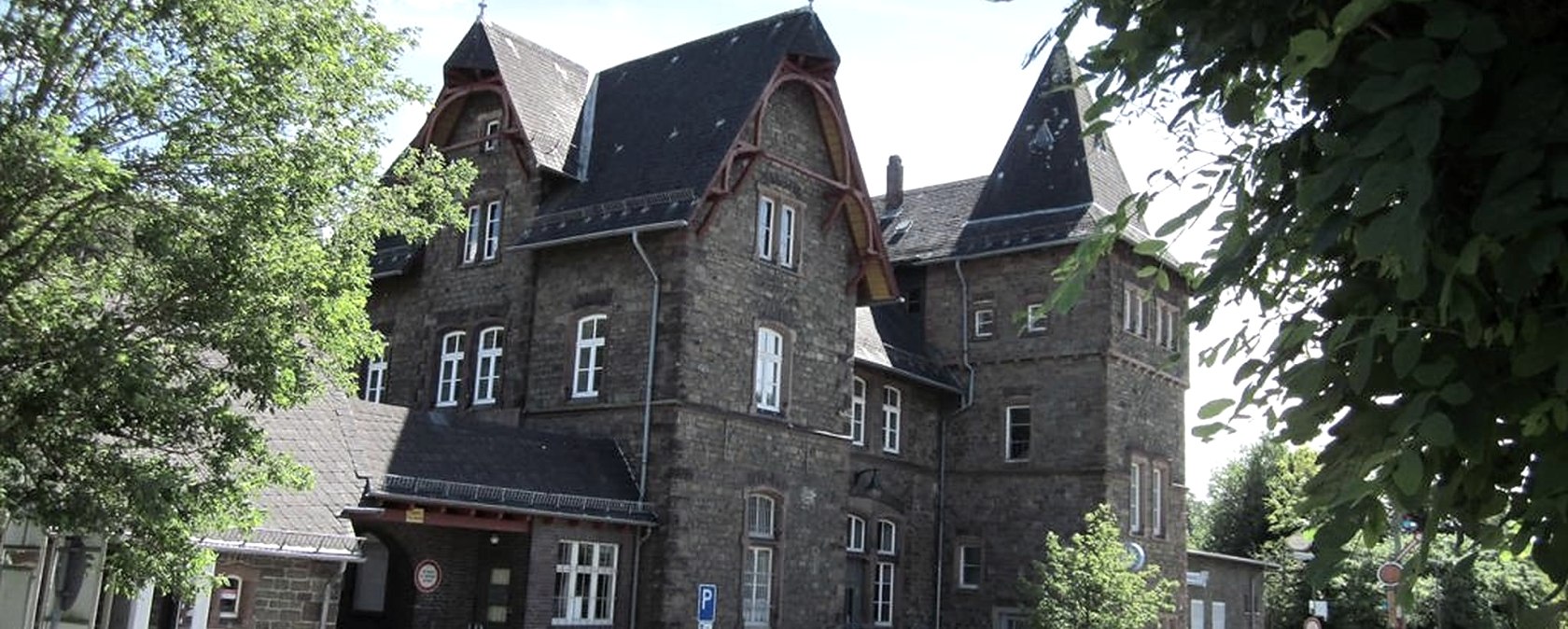 Bahnhof Jünkerath Vorderansicht, © Aus Sammlung Ortsgemeinde Bahnhof Jünkerath Vorderansicht, © Aus Sammlung Ortsgemeinde