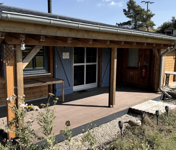 Terrasse im Sp&auml;tsommer