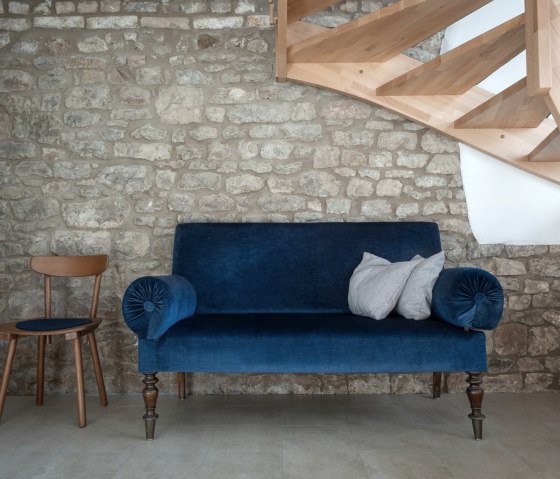 Sofa im Eingangsbereich