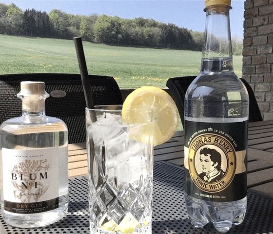 Blum Gin mit Tonic Water, &copy; Blum Gin Manufaktur