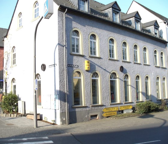 TI und Post Hillesheim, &copy; Touristik GmbH Gerolsteiner Land-Laura Gro&szlig;