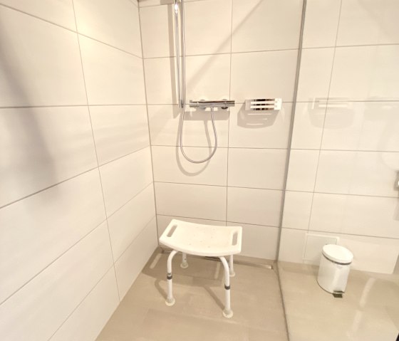 Charly bathroom 4, © Andreas Kube