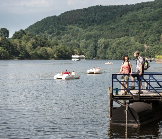 At the end of Eifelsteig stage 3: relaxing on the lakeshore in Einruhr, &copy; Eifel Tourismus GmbH, D. Ketz