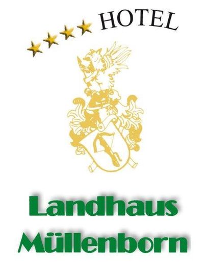 Een logo van een hotel met de naam "Landhaus Müllenborn". Het toont vier sterren en een wapen in gouden kleur.