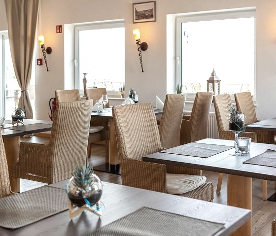 Hotel L&ouml;wenstein Restaurant, &copy; Wir erlauben die zeitlich unbegrenzte Verwendung und die Ver&ouml;ffentlichung sowohl auf der Website als auch in den Social Media Kan&auml;len sowie in den Druckauflagen. Das Teilen und Bearbeiten darf nur in vorheriger R&uuml;cksprache mit uns erfolgen.