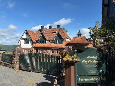 Außenfassade des Hof Grindelborn in Mürlenbach