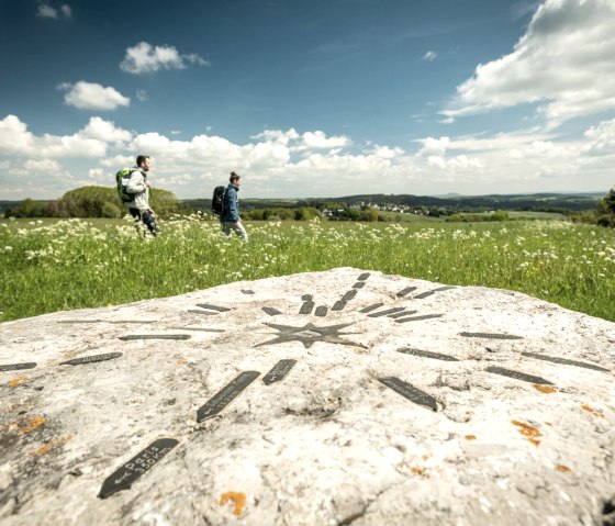 Wandeling over het vulkanenpad door het natuurreservaat Steinbüchel, © Eifel Tourismus GmbH, D. Ketz