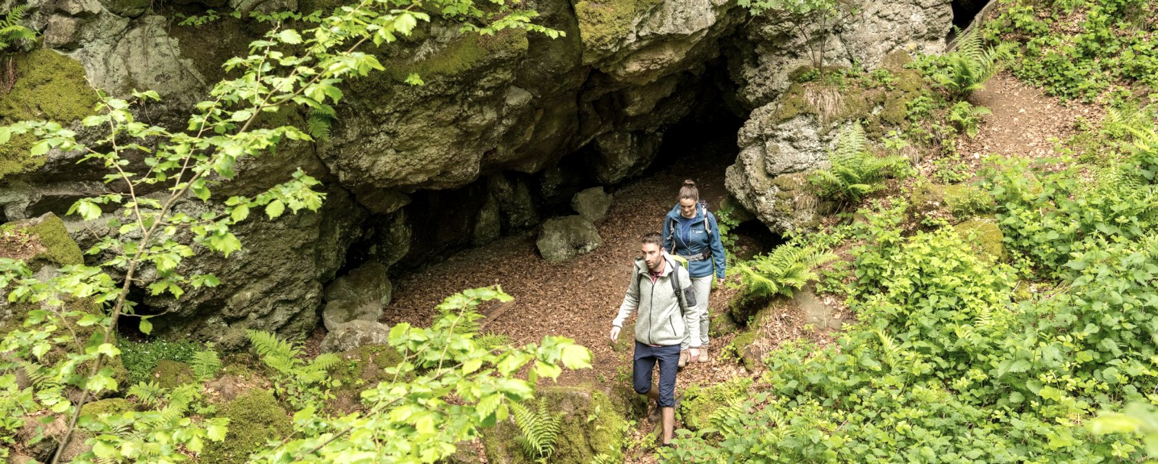 Vulkanpfad, M&uuml;hlsteinh&ouml;hle, Gerolstein, &copy; Eifel Tourismus GmbH, Dominik Ketz