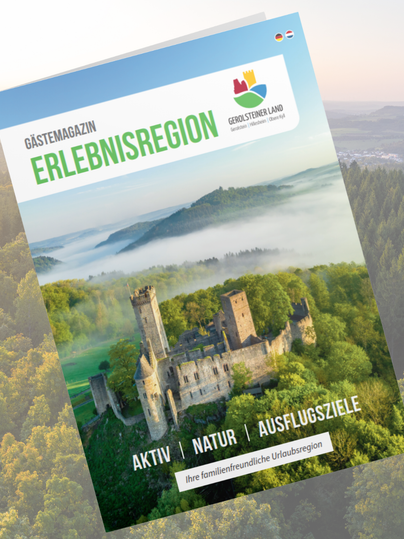 Das Cover des neuen Gästemagazins der Ferienregion Gerolsteiner Land zeigt die historische Kasselburg.