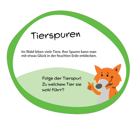 Informationsschild "Tierspuren" mit Fuchs-Maskottchen.