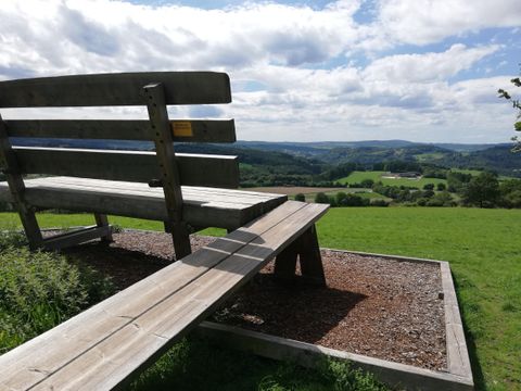 <p>Bild XXL Bank in Berlingen rückseite</p>