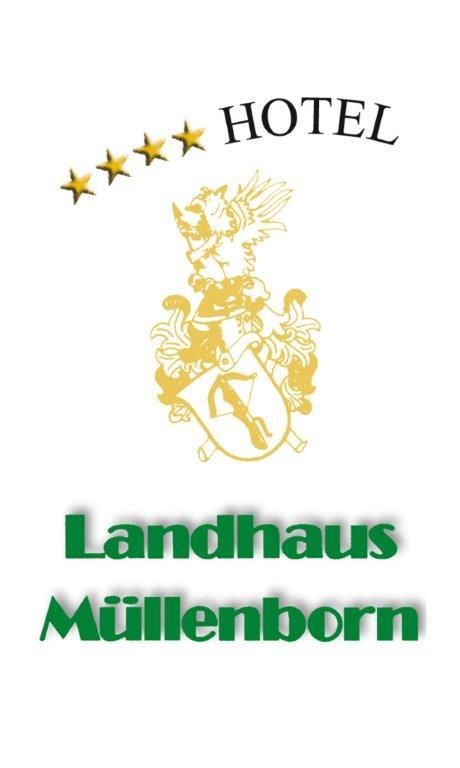 Een logo van een hotel met de naam "Landhaus Müllenborn". Het toont vier sterren en een wapen in gouden kleur.