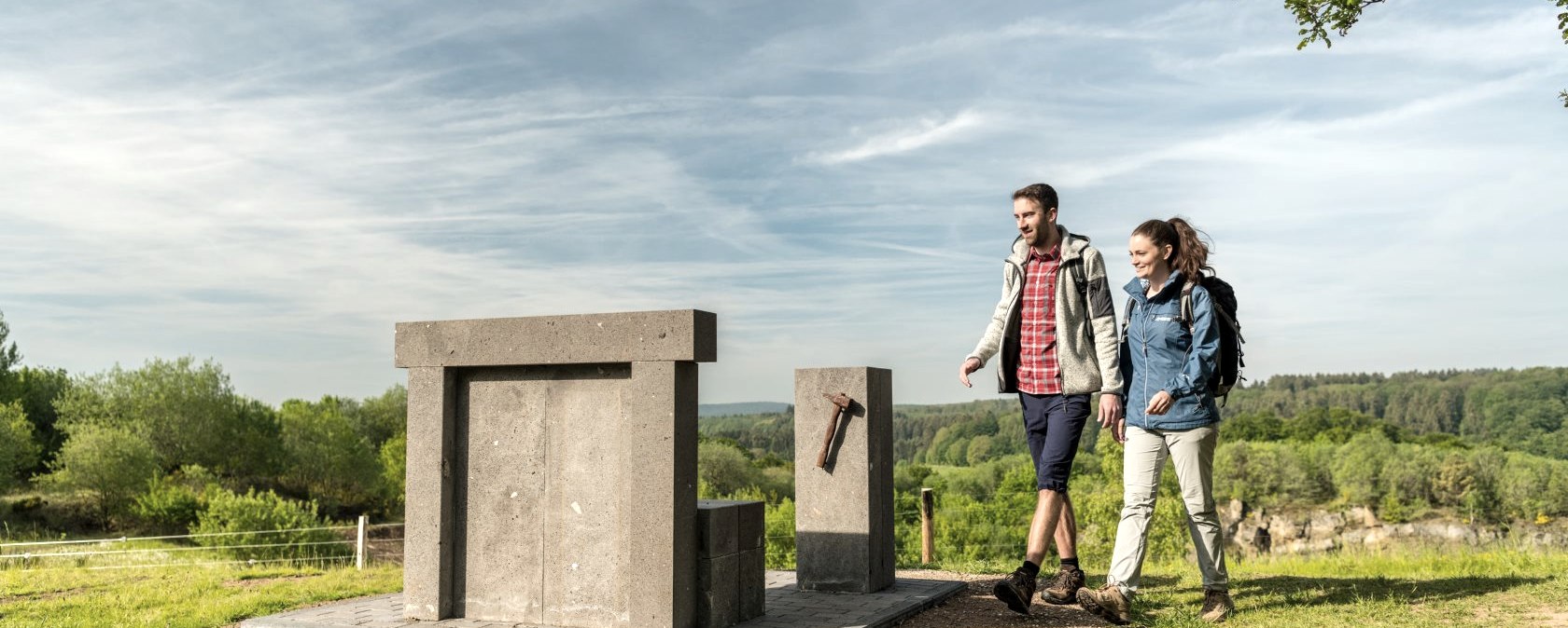 Wandeling Vulkaanpad: Troon van Vulcanus, © Eifel Tourismus GmbH, D. Ketz