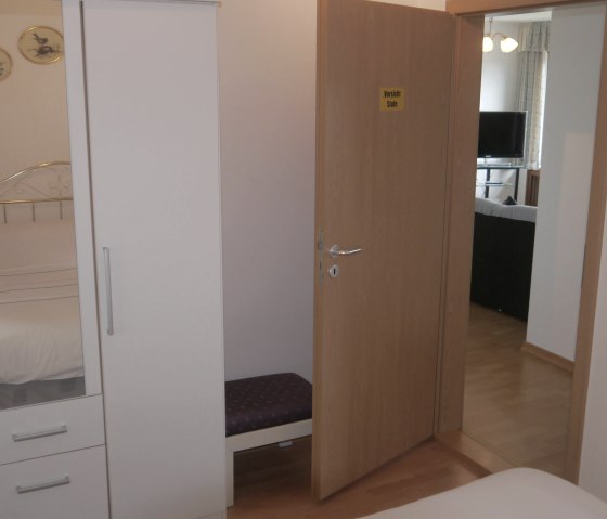 Fewo Charly - Schlafzimmer 2.1, &copy; Touristik GmbH Gerolsteiner Land > A. Kube