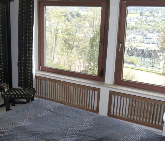 Fewo Charly - Schlafzimmer 1.2, &copy; Touristik GmbH Gerolsteiner Land > A. Kube