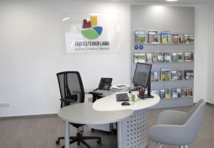 Tourist Info Stadtkyll innen, &copy; Touristik GmbH Gerolsteiner Land, Leonie Post