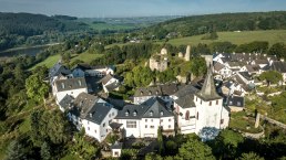 Blick auf das historische Kronenburg, © Eifel Tourismus GmbH, Dominik Ketz