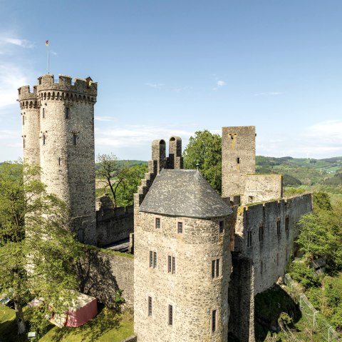 Kasselburg in Pelm, © Eifel Tourismus GmbH, Dominik Ketz