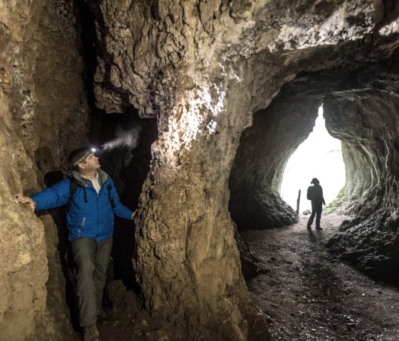 Gerolsteiner Felsenpfad: impressive beech hole cave, © Eifel Tourismus GmbH/D. Ketz