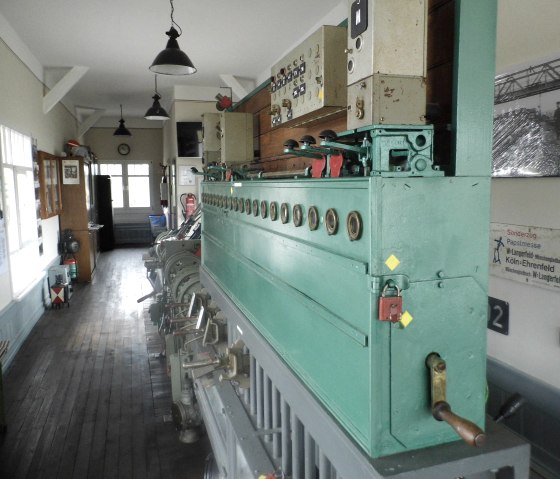 Stellwerk, &copy; Schun