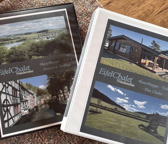 Die Haus- / Infomappen in Chalet