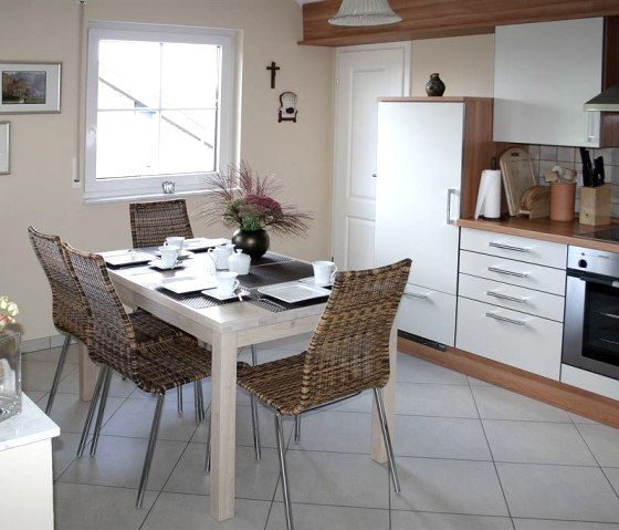 Blick in die offene K&uuml;che