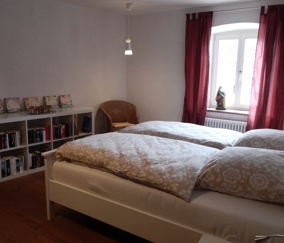 Kamer met uitzicht op de binnenplaats