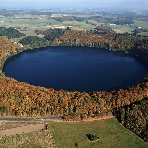 De Pulvermaar op de Maare Trail, © Eifel Tourismus GmbH - H. Gassen