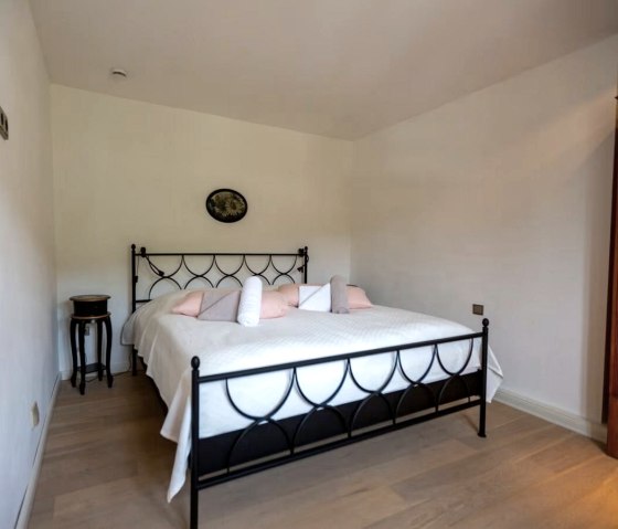 schlafzimmer-1