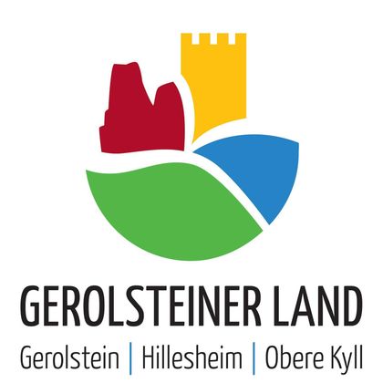 Logo des Gerolsteiner Lands mit stilisierten Landschaftselementen in Rot, Gelb, Grün und Blau. Darunter die Ortsnamen Gerolstein, Hillesheim, Obere Kyll.