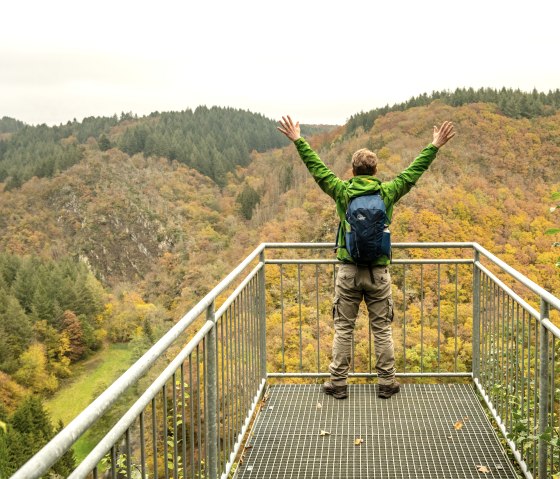 Experience a clear view from the Burgberg near Karl, Eifelsteig stage 12, © Eifel Tourismus GmbH, D. Ketz