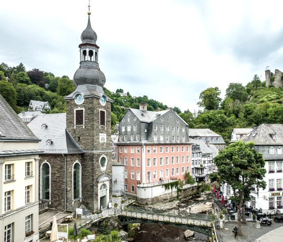 Oude stad van Monschau met het Rode Huis, &copy; Eifel-Tourismus GmbH, Dominik Ketz